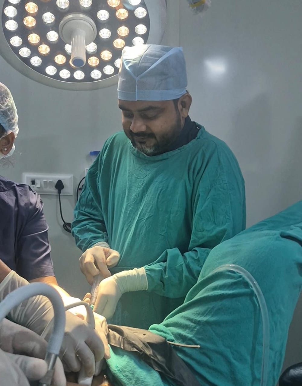 Laparoscopic keyhole surgery in progress